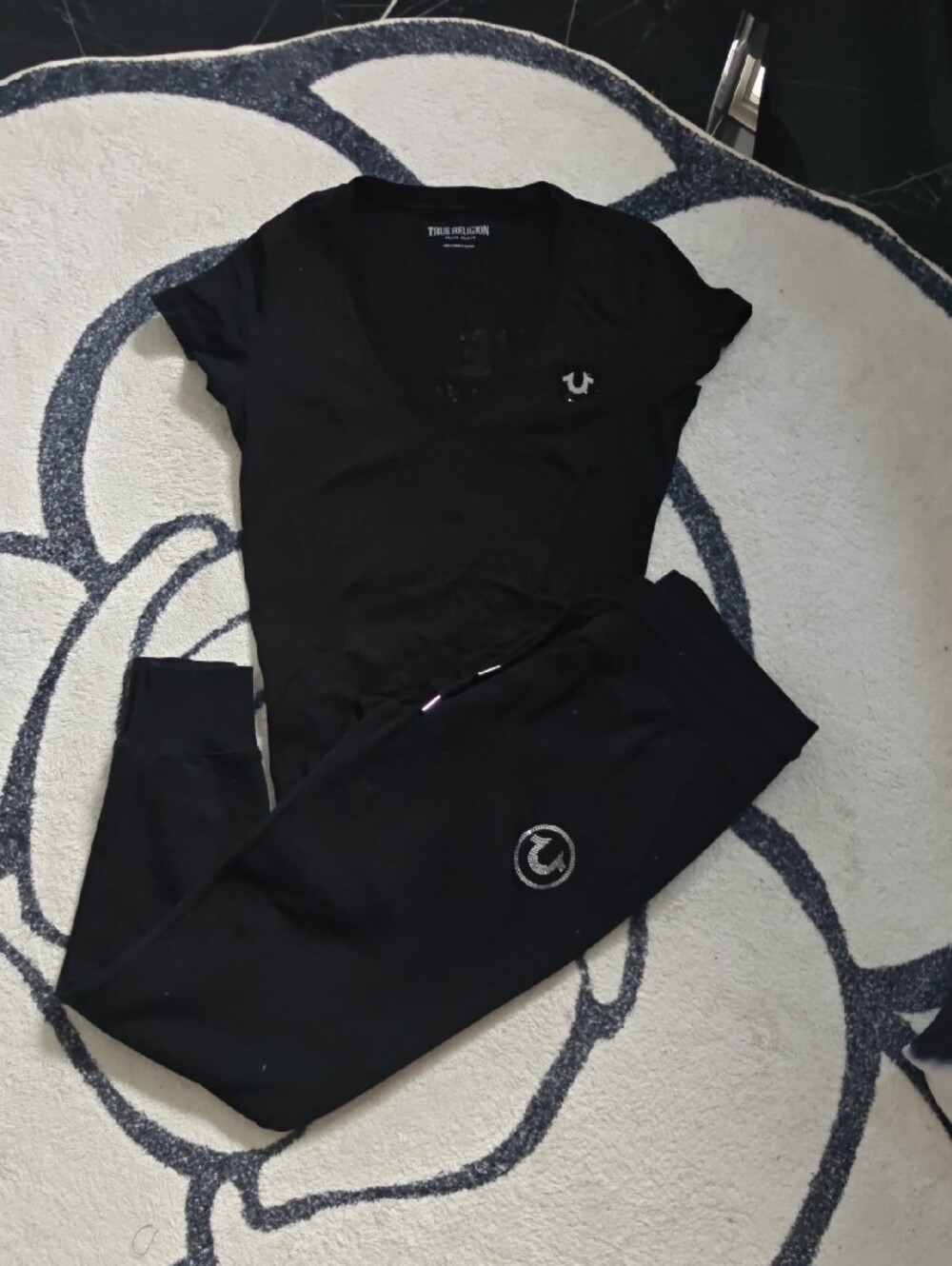 True Religion Women's Multi-Top & Jogger Set - Black, White, Pink, Gray Tie-Dye. - Picture 3 of 7